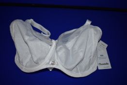*Chantelle White Bra Size: 32G RRP £65