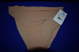 *Hanro of Switzerland Allure Nude Invisible Panty Size: 42-44 RRP £
