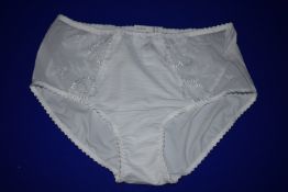 *Louisa Bracq of Paris Elise White Full Panty Size: L RRP £