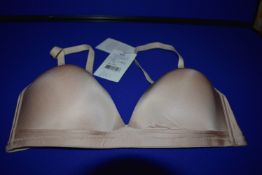 *Hanro of Switzerland Satin Deluxe Padded Bra Size: 38C RRP £64