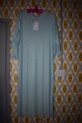 *Feraud of Paris Long Sleeve Round Neck Night Gown Size: 18 RRP £169