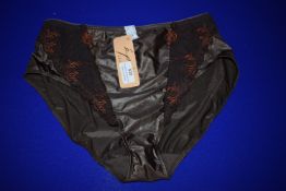 *Lise Charmel Feminin Classe Full Panty Size: M RRP £