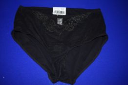 *Louisa Bracq of Paris Claddagh Noir Underwear Size:16