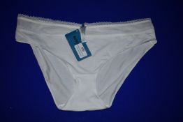 *Maison Le Jaby of Paris White Full Panty Size: L RRP £