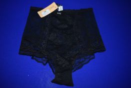 *Lise Charmel Precieux Tissage Full Panty Size: L RRP £89