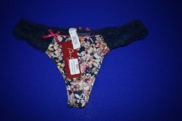 *Lise Charmel Flowers Only Thong Size: XS RRP £
