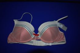 *Huit of Paris Interview Bra Size: 32C (to match previous lot) RRP £