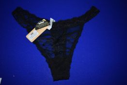 *Lise Charmel Precieux Tissage Thong Size: XL RRP £85