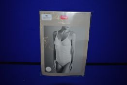 *Mey - Germany Noblesse Vest Top 25119 - Schwarz Size: 40 RRP £28