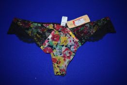 *Lise Charmel Love Enfleu Thong Size: XL RRP £69