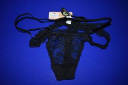 *Lise Charmel Precieux Tissage Thong Size: XL RRP £85