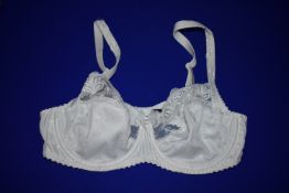 *Louisa Bracq of Paris Lys Royal White Bra Size: 34C RRP £79
