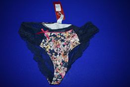 *Lise Charmel Flowers Only Full Panty Size: XS RRP £