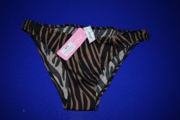 *Lise Charmel La Sauvage Explo Bikini Bottoms Size: M (to matching lot 676) RRP £