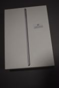 *Apple iPad 6th Gen WiFi 128GB A1893 (AF - not in working order)