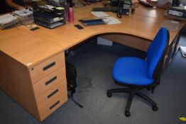 *Light Beech Effect & Silver L-Shape Desk with Matching Standalone Four Drawer Unit, and Gas-Lift