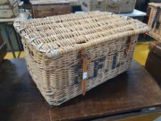 * Large wicker hamper basket