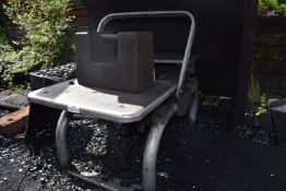 *Set of Sack Scales with an Avery 25kg Weight