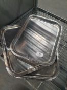 * 8 x S/S trays