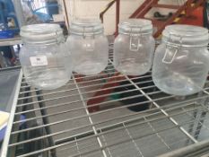 * 4 x glass clip top jars