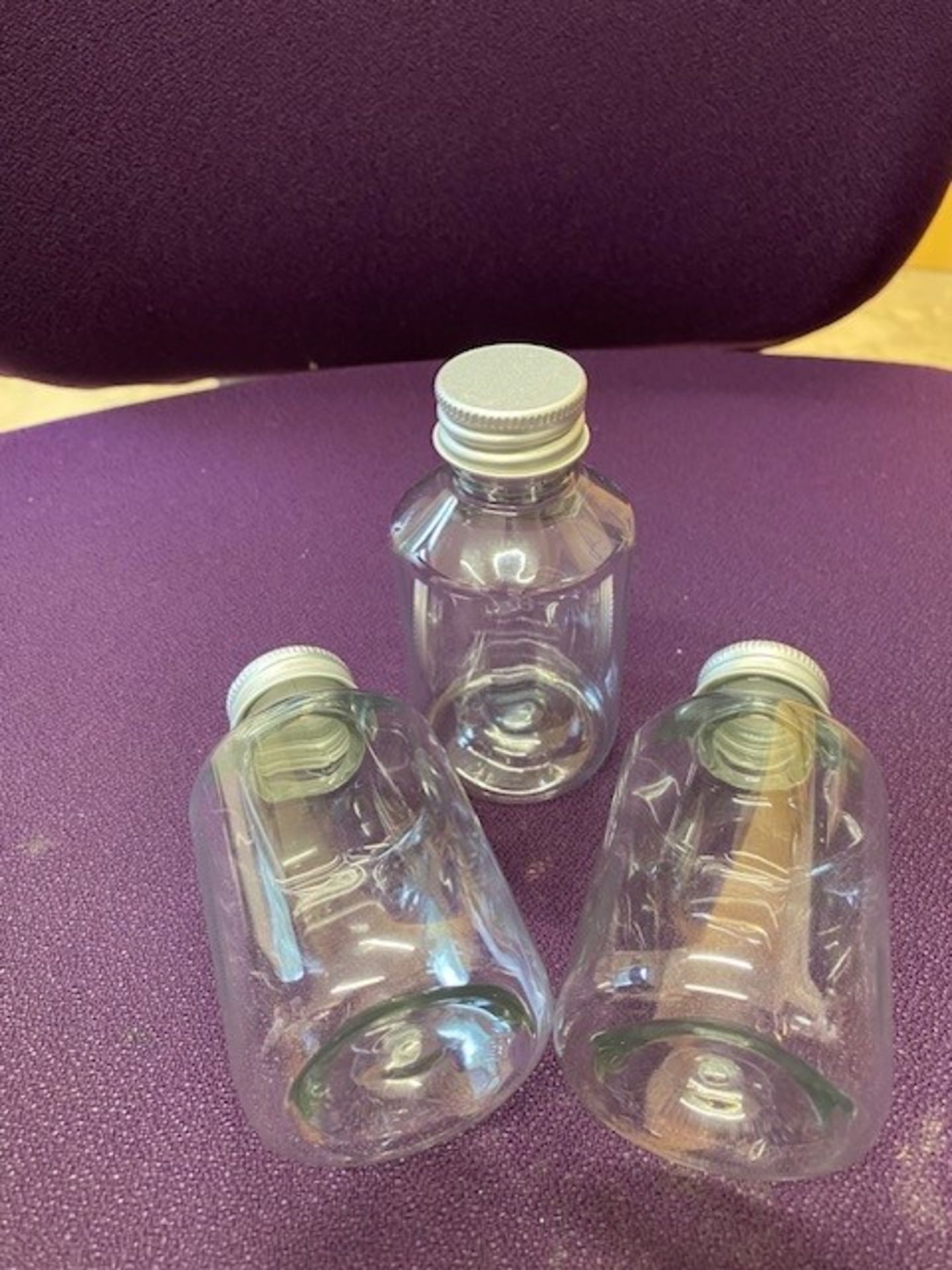 Approx. 9000 Clear Plastic Food Grade 150ml Bottles with Aluminium Screw Caps - Image 2 of 2
