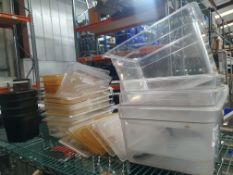 * Selection of plastic gastros and lids