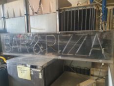* Bar and Pizza neon sign