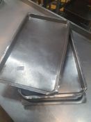 * 6 x S/S trays