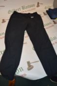 *Berghaus Walking Trousers Size: XL (damage to drawstring)