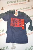 Levi’s 2pc T-Shirt and Hoodie Set Size: 7-8 years