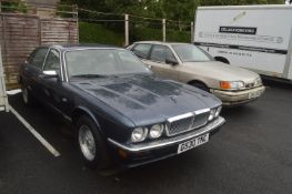 Jaguar XJ40 2.9 Auto Reg: G539 TNC (for spares or repair)