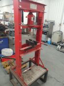 * 30 ton hydraulic press