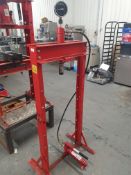 * 4 ton hydraulic press