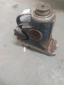 * Hydra light hydraulic jack 6515