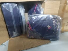 * 4 x Sara Miller Medium make-up bags (RRP£26 each)
