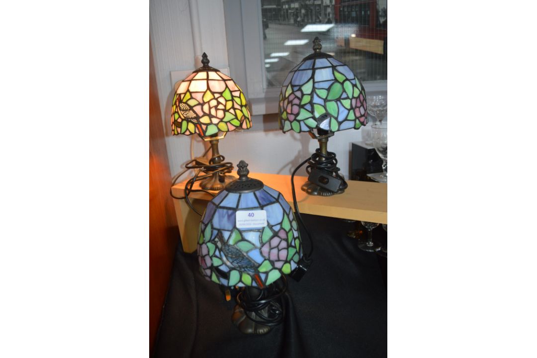 Three Small Leaded Glass Table Lamps with Woodpeck - Image 2 of 2