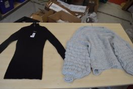 *2x Assorted Women’s Jumpers Size: 1 x 12 1 x M/L