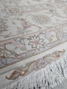 * Persian Tabriz - 100% new wool, made in Iran (Islamic Rep) - 3.2m x 2.5m