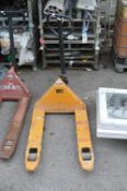 Yellow 2000kg Pallet Truck
