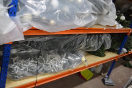 *Quantity of Christmas Garlands