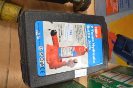 Hilka 2ton Hydraulic Bottle Jack