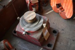 *Adjustable Leg Mount