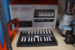 *Oxygen Pro 25 Keyboard