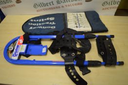 * 2x Donway traction splints