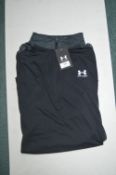 Under Armour Men's Tops Size: XL