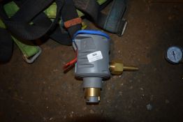 *Qlixbi by Air Liqide Quick Release Bottle Connector