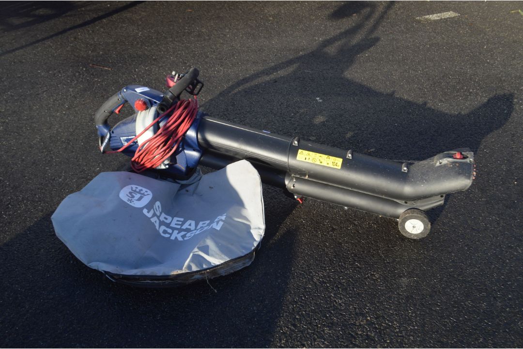 Spear & Jackson Electric Garden Blower/Vac