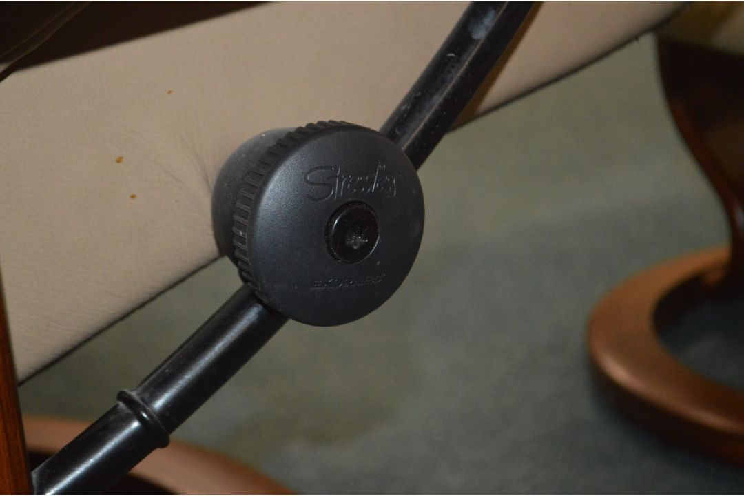 Stressless Leather Reclining Swivel Armchair and Matching Footstool - Image 2 of 2