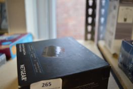 *Net Gear Night Hawk M 1GB