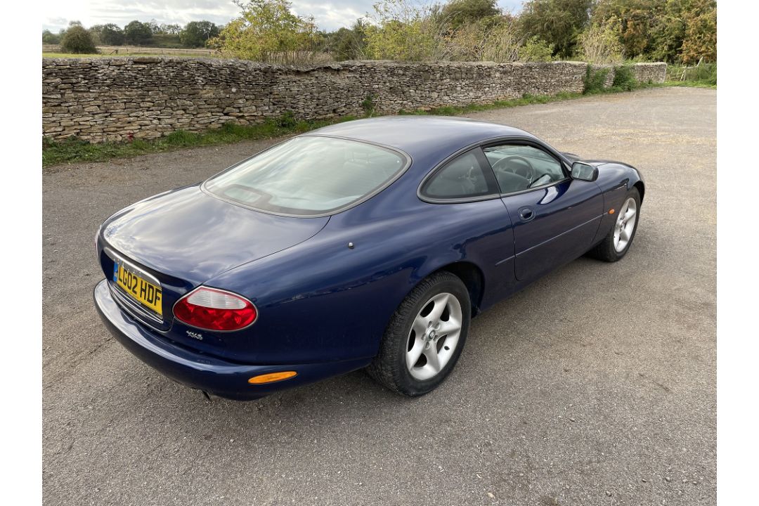 2002 Jaguar XK8 Coupe Reg. no. LG02 HDF Chassis no. SAJAC41M12NA29165 - Image 7 of 11